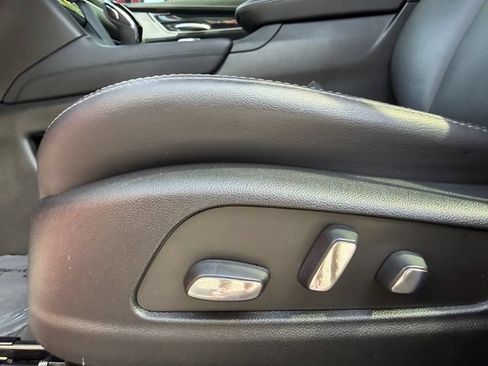Used 2024 Cadillac XT5 Premium Luxury FWD image 17