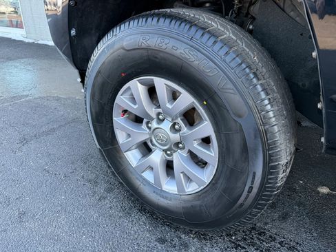 Used 2020 Toyota Tacoma SR image 2