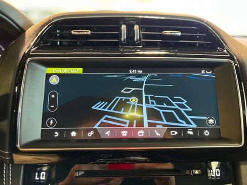 Used 2020 Jaguar F-PACE Checkered Flag image 33