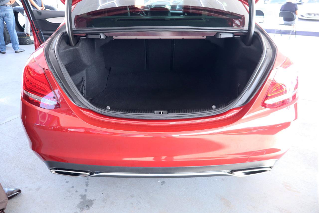 Used 2016 Mercedes-Benz C 300 Sedan image 32