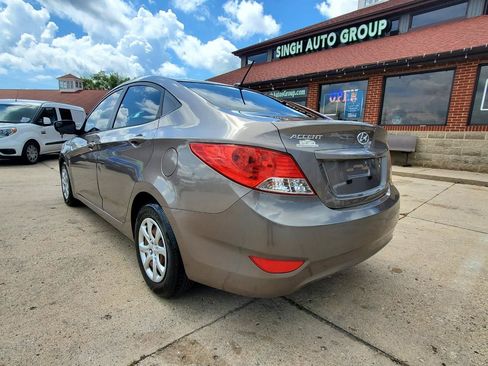 Used 2014 Hyundai Accent GLS FWD image 7