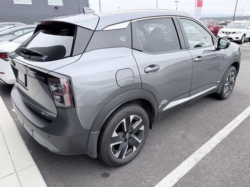 Certified 2025 Nissan Kicks SV w/ SV Premium Package image 4