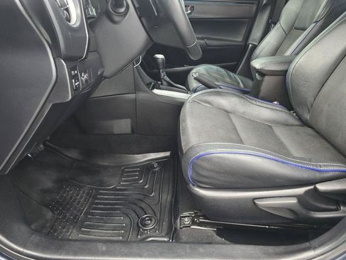 Used 2018 Toyota Corolla SE FWD image 9