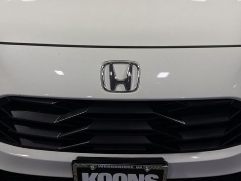 Used 2024 Honda HR-V Sport image 12