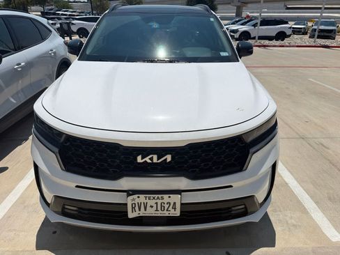 Certified 2022 Kia Sorento SX FWD image 2