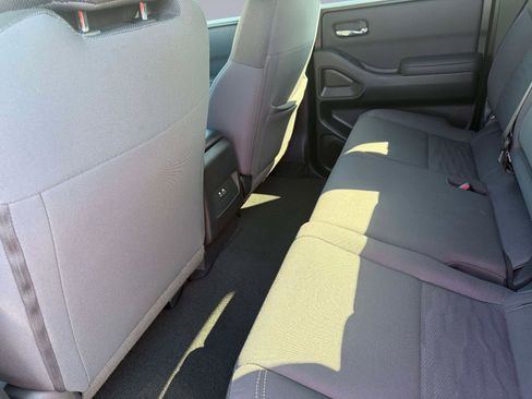 Used 2023 Nissan Frontier SV w/ Midnight Edition Package image 14