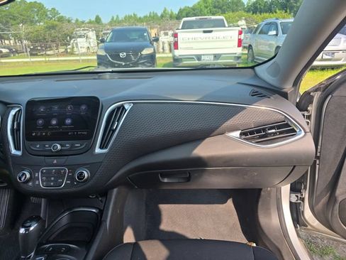 Used 2019 Chevrolet Malibu LT w/ Driver Confidence Package II FWD image 35