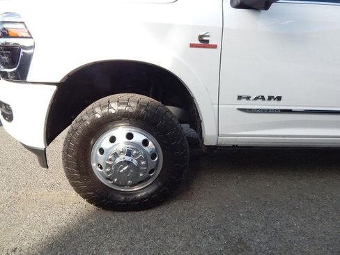 Used 2025 RAM 3500 Limited image 10