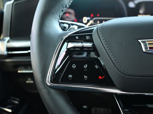 Used 2025 Cadillac Escalade V image 36