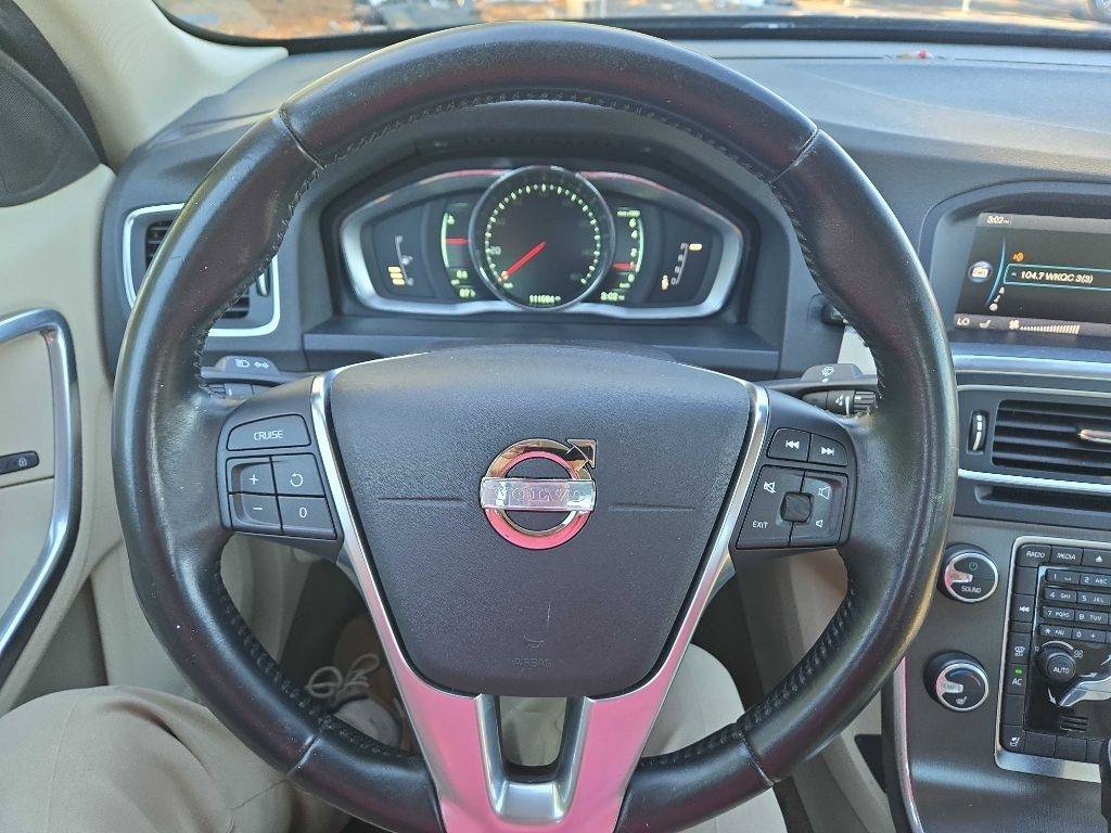 Used 2014 Volvo S60 T5 FWD image 11