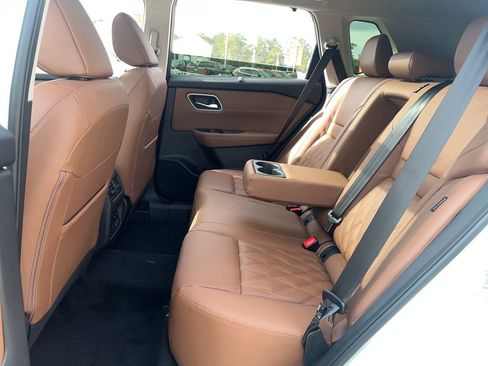 New 2026 Nissan Rogue Platinum image 22