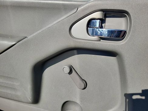 Used 2017 Nissan Frontier S image 13