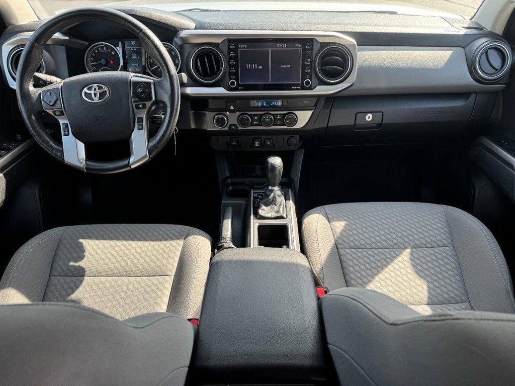 Used 2022 Toyota Tacoma SR5 AWD/4WD image 14