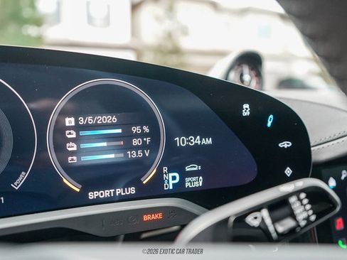 Used 2024 Porsche Taycan GTS image 31