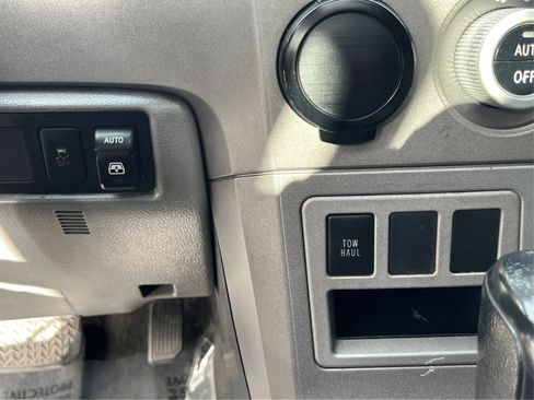 Used 2013 Toyota Sequoia SR5 image 34