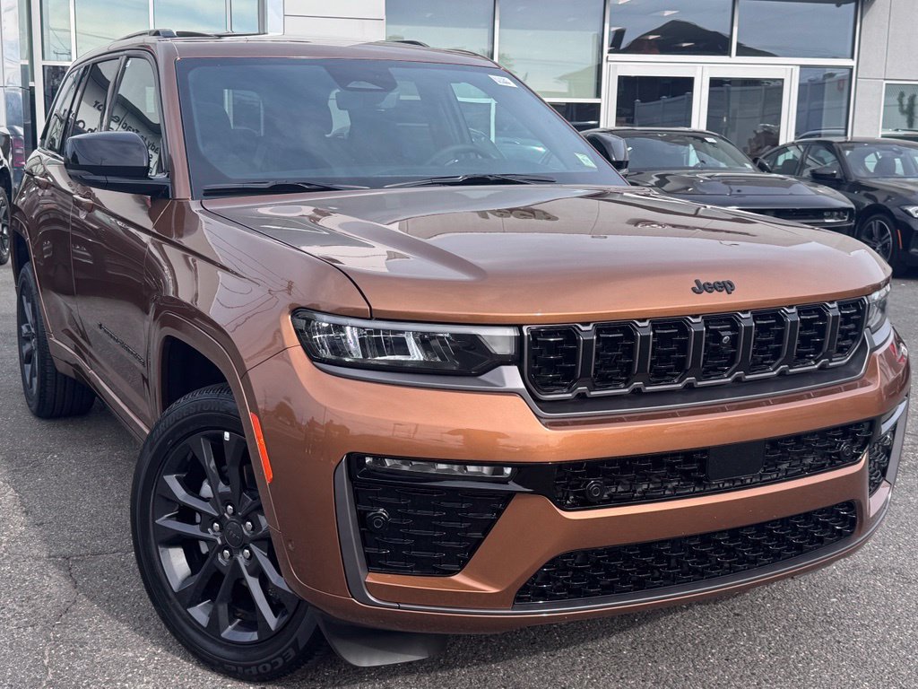 Used 2026 Jeep Grand Cherokee Limited AWD/4WD image 1
