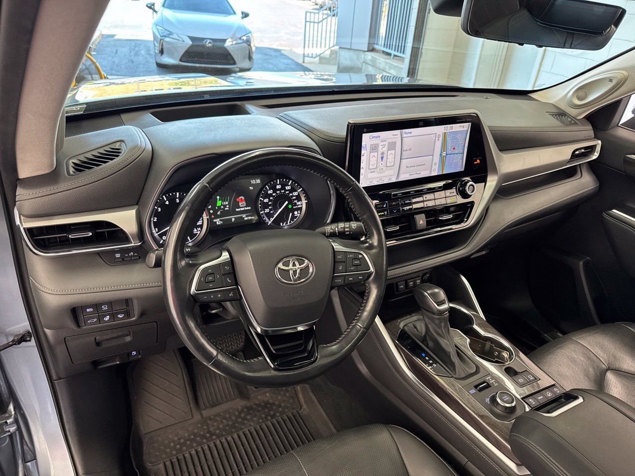 Certified 2021 Toyota Highlander Platinum AWD/4WD image 18