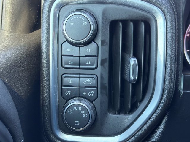 Used 2019 Chevrolet Silverado 1500 RST w/ All-Star Edition AWD/4WD image 28