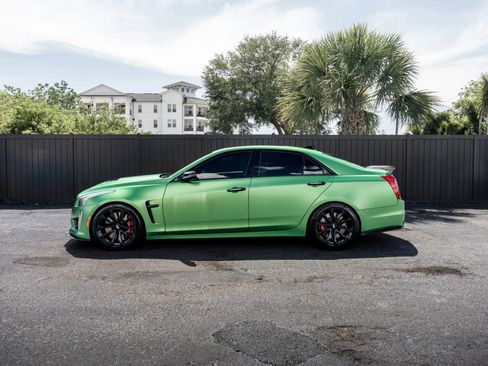 Used 2019 Cadillac CTS V w/ Luxury Package RWD image 7