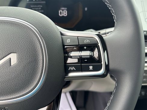 New 2025 Kia Sorento S image 19