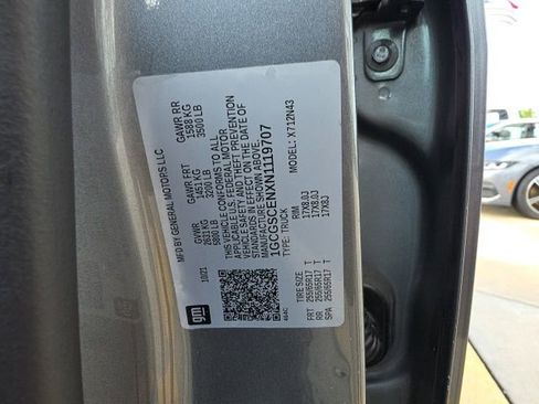 Used 2022 Chevrolet Colorado LT w/ Safety Package RWD image 30