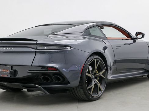 Used 2019 Aston Martin DBS Superleggera RWD image 17