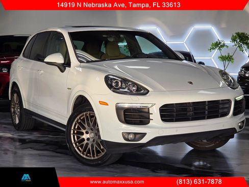 Used 2017 Porsche Cayenne S Platinum w/ Premium Package (PJW) image 1