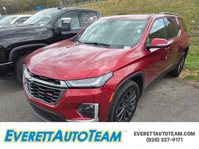 Used 2024 Chevrolet Traverse RS w/ LPO, Floor Liner Package