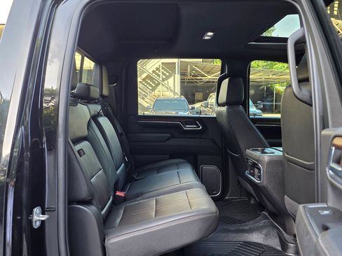 Used 2024 Chevrolet Silverado 2500 High Country w/ Technology Package AWD/4WD image 33