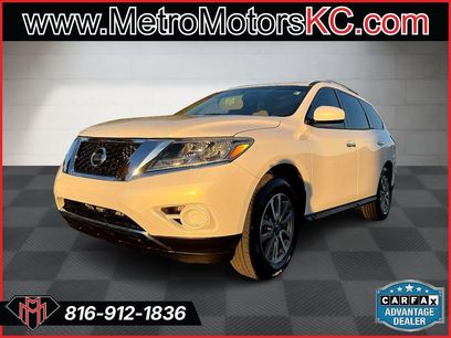 Used 2014 Nissan Pathfinder SV w/ Trailer Tow Package