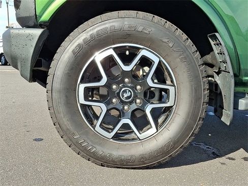 Used 2022 Ford Bronco Outer Banks image 8