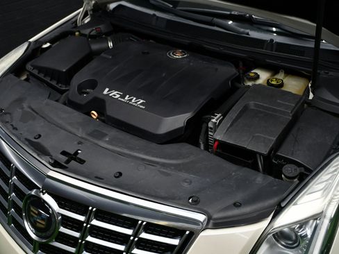 Used 2013 Cadillac XTS Premium w/ Driver Assist Package image 14