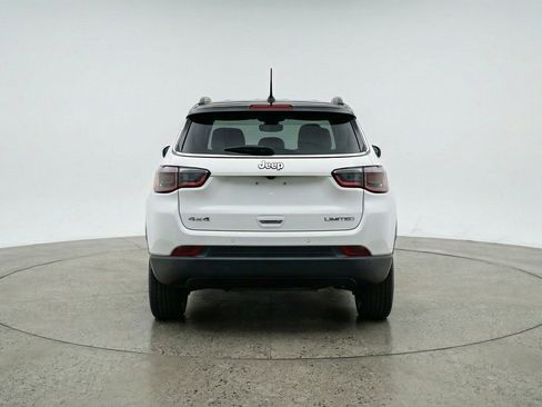 Used 2025 Jeep Compass Limited image 7