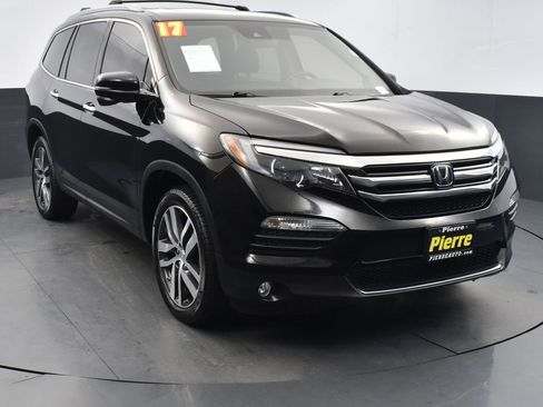 Used 2017 Honda Pilot Touring image 19