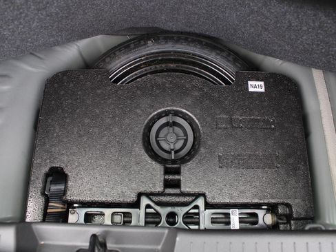 Used 2022 Chevrolet Spark LT FWD image 9