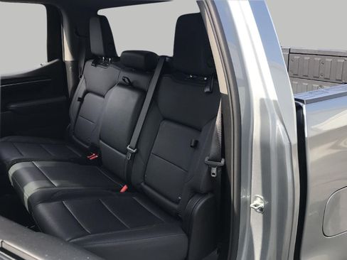 Used 2025 GMC Sierra 1500 SLT AWD/4WD image 4