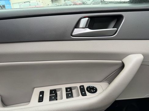 Used 2016 Hyundai Sonata SE image 15