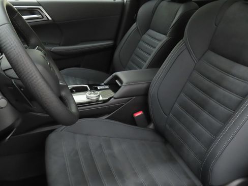 New 2026 Mitsubishi Outlander AWD image 11