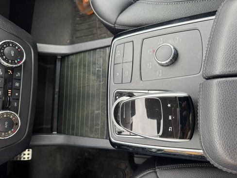 Used 2019 Mercedes-Benz GLE 400 4MATIC image 27