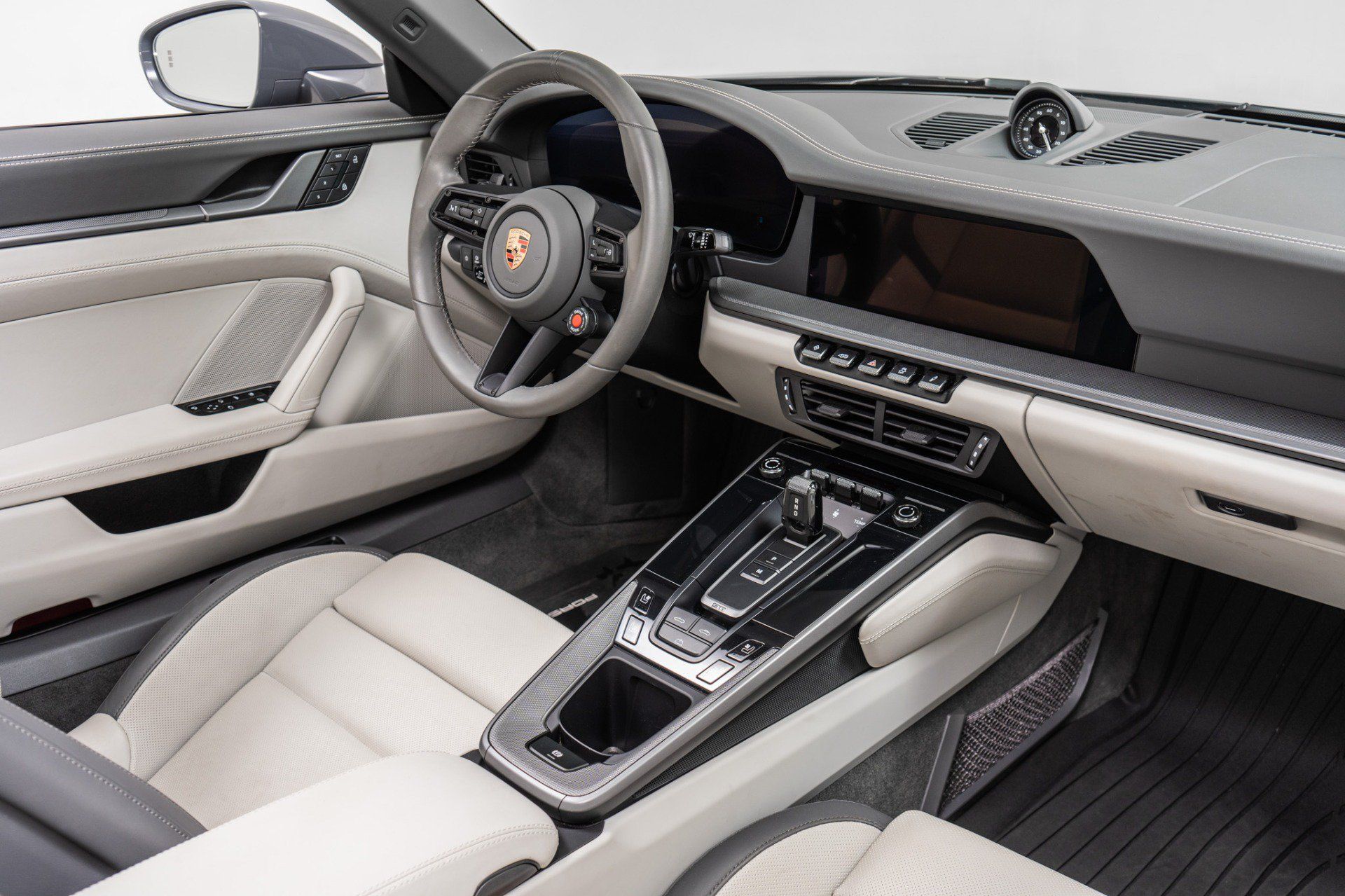 Used 2025 Porsche 911 Carrera RWD image 27