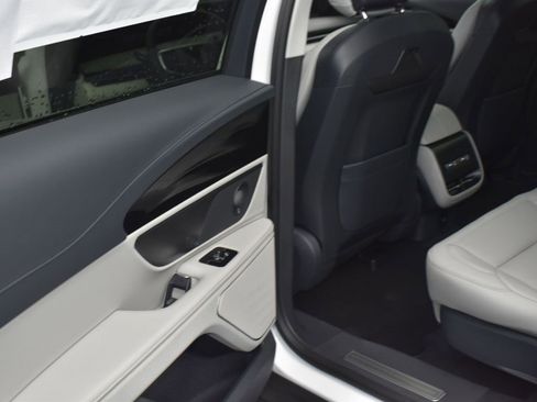 New 2026 Lincoln Nautilus Premier w/ Equipment Group 102A image 12