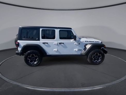Used 2022 Jeep Wrangler Unlimited Rubicon 4xe AWD/4WD image 9