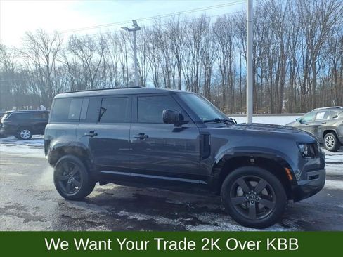 Used 2023 Land Rover Defender 110 X-Dynamic SE image 5