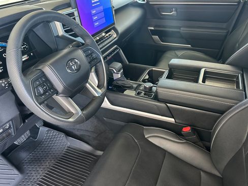 Certified 2026 Toyota Tundra Limited AWD/4WD image 9