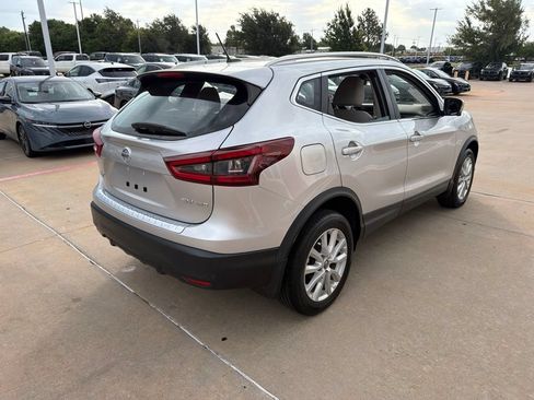 Used 2022 Nissan Rogue Sport SV w/ Technology Package AWD/4WD image 5