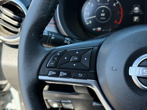 Used 2024 Nissan Kicks SR image 17