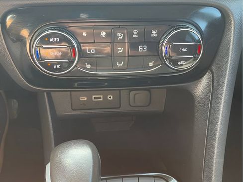 Used 2022 Buick Encore GX Select FWD image 22