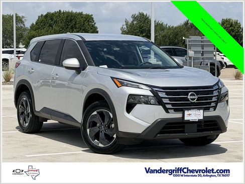 Used 2025 Nissan Rogue SV AWD/4WD image 1