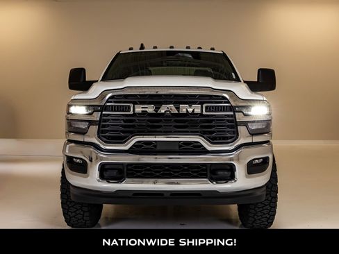 Used 2025 RAM 2500 Tradesman w/ Chrome Appearance Group AWD/4WD image 4