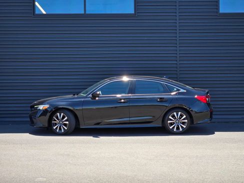 Used 2024 Honda Civic EX image 4